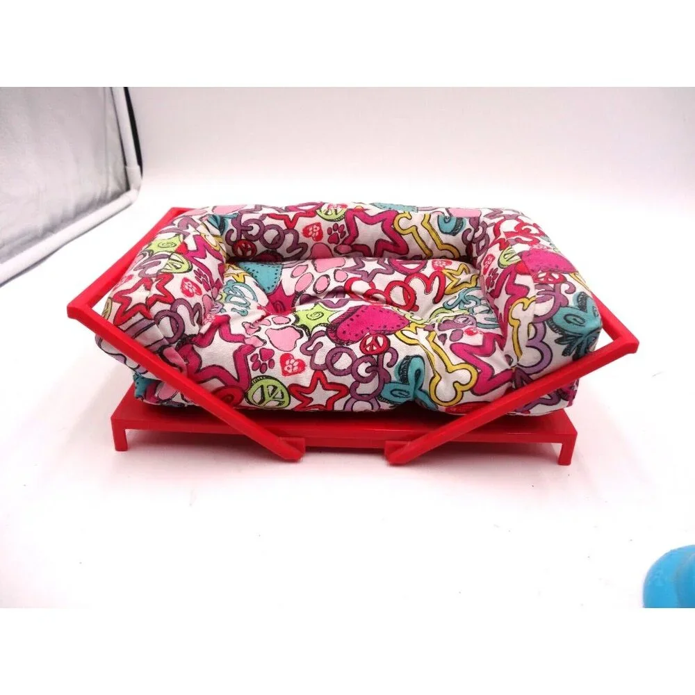 American Girl Doll Funky Pet Bed Truly Me Red Frame multi color‎ bed Cone Dish